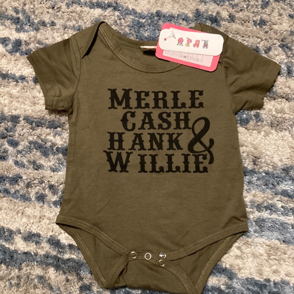 Size 90 Infant one piece bodysuit.  Size 9/12 Month Onesie New!!